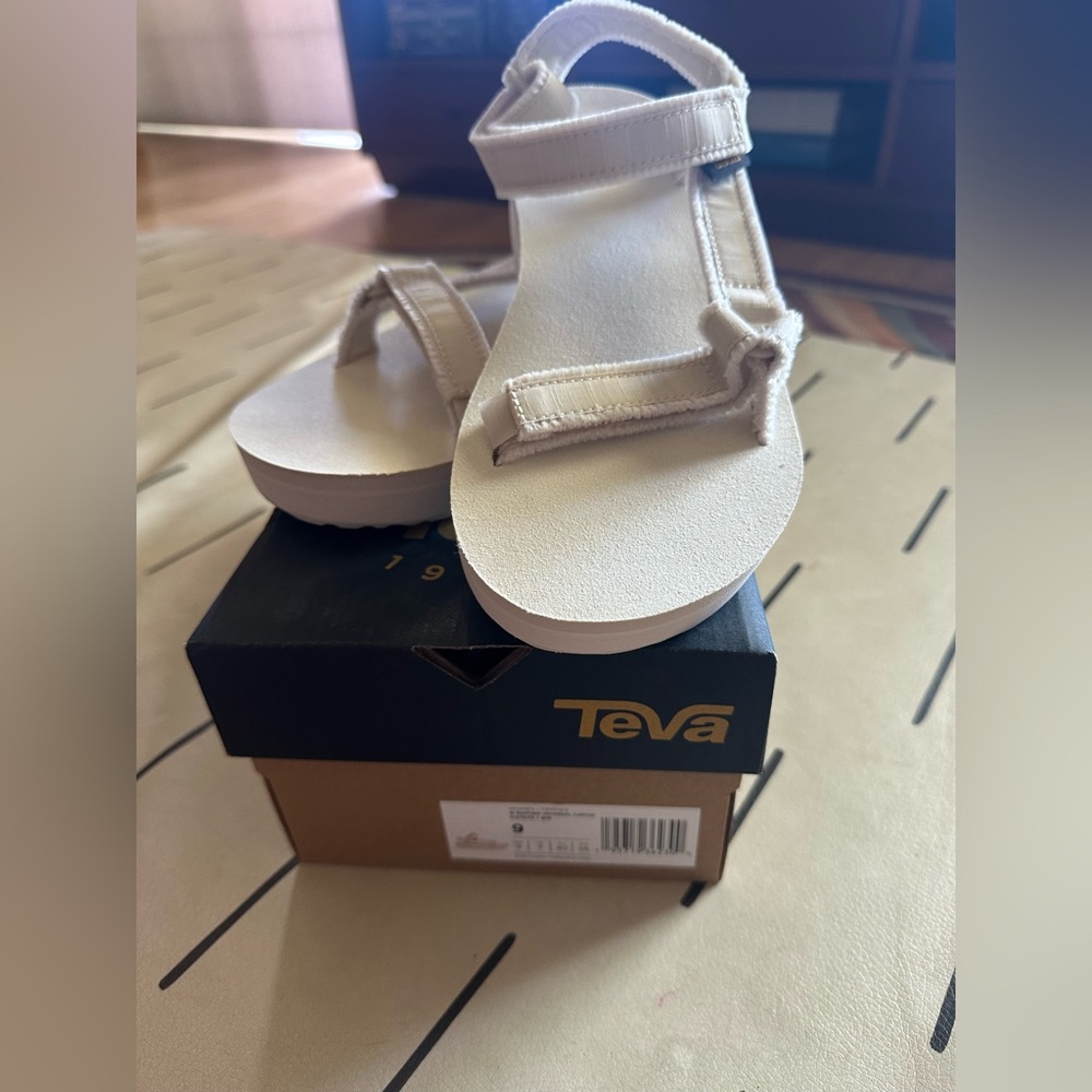 Teva Women’s Midform Universal Canvas Sandal